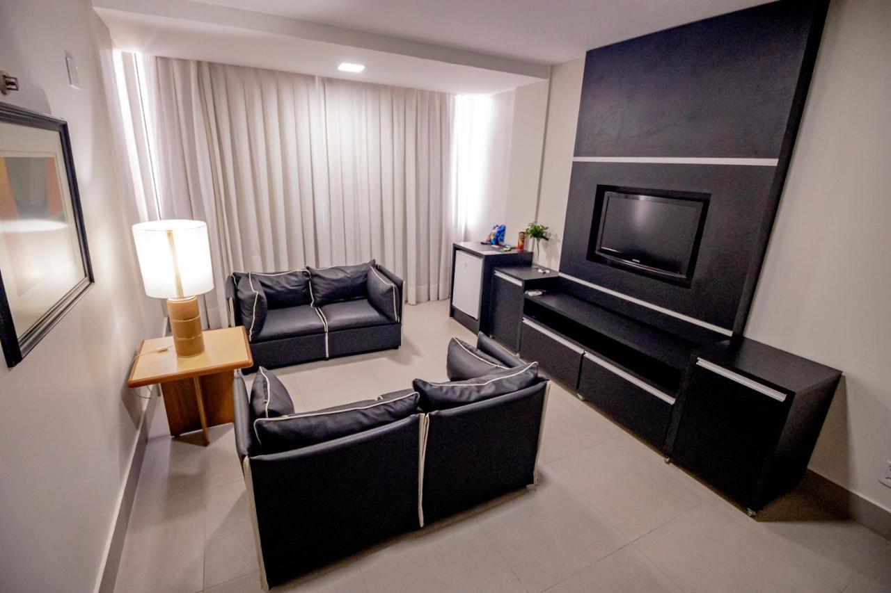 Like Ue Hotel Goiânia Eksteriør billede