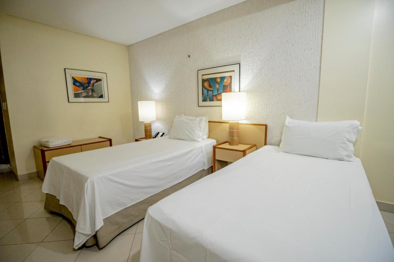 Like Ue Hotel Goiânia Eksteriør billede