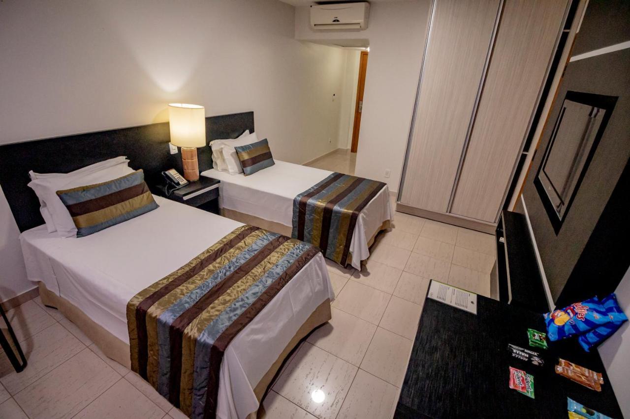 Like Ue Hotel Goiânia Eksteriør billede