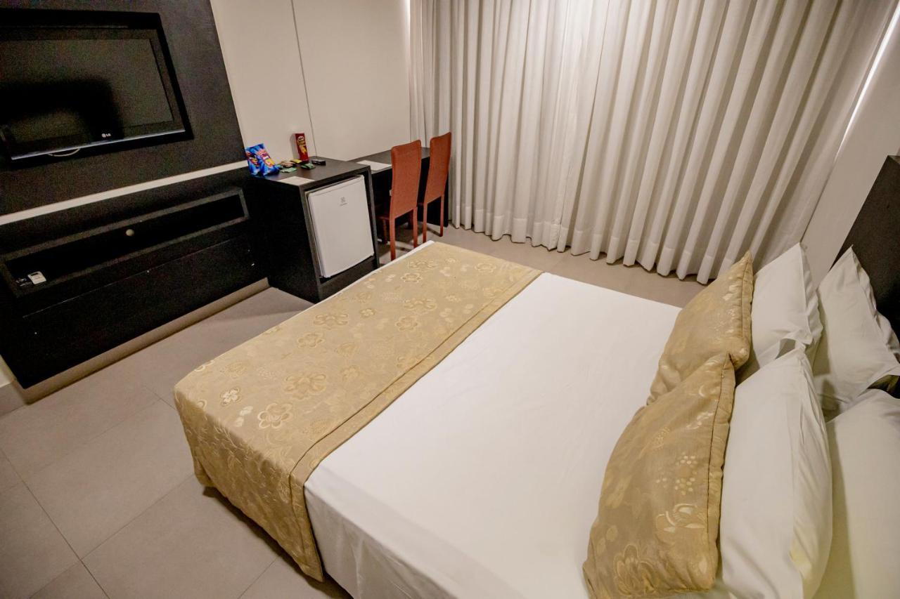 Like Ue Hotel Goiânia Eksteriør billede