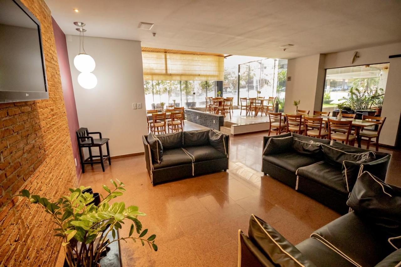 Like Ue Hotel Goiânia Eksteriør billede