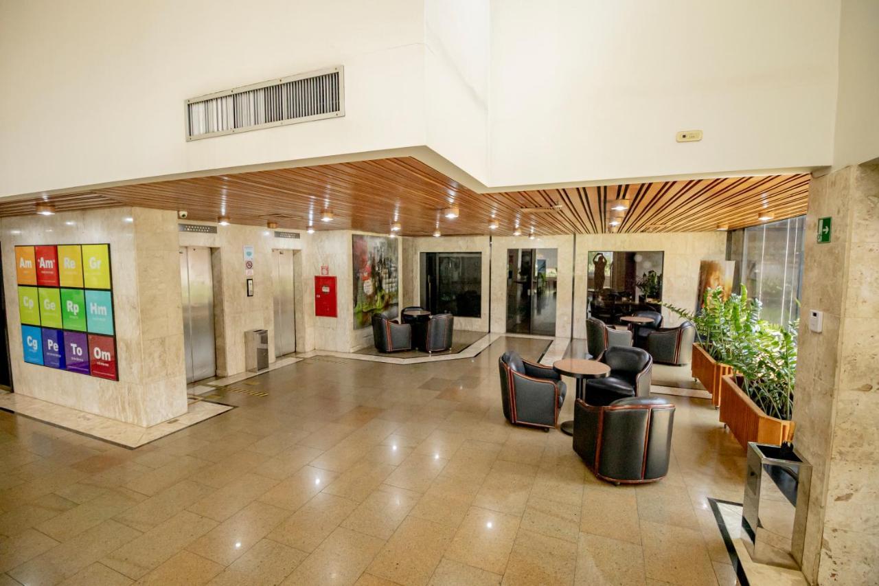 Like Ue Hotel Goiânia Eksteriør billede